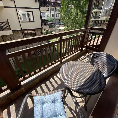 Apartment Next To The Lift Downtown