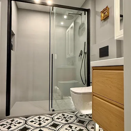 Next To The Lift Downtown * Μπάνσκο