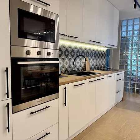 Next To The Lift Downtown * Μπάνσκο