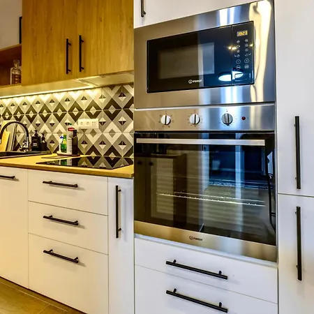 Next To The Lift Downtown * Μπάνσκο