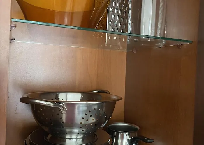 Next To The Lift Downtown 반스코