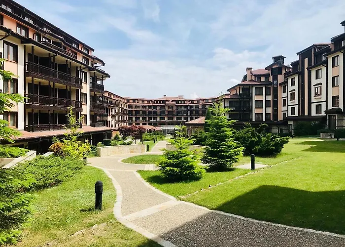 Next To The Lift Downtown 반스코