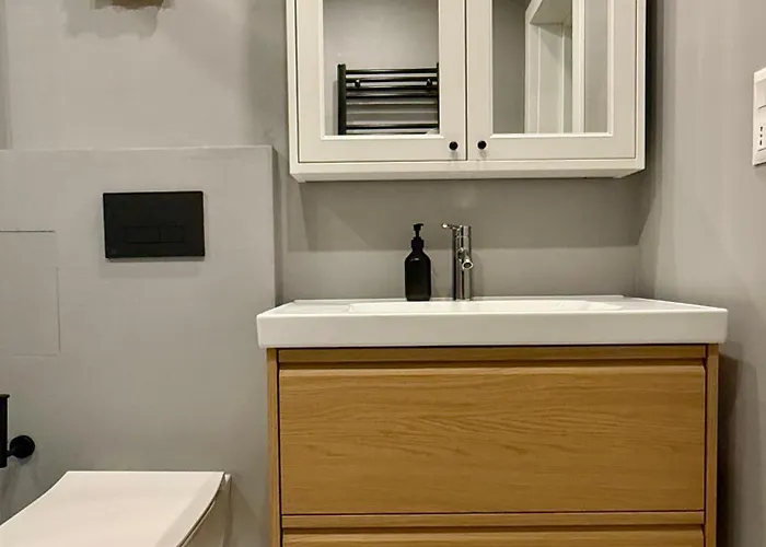 아파트 Next To The Lift Downtown *