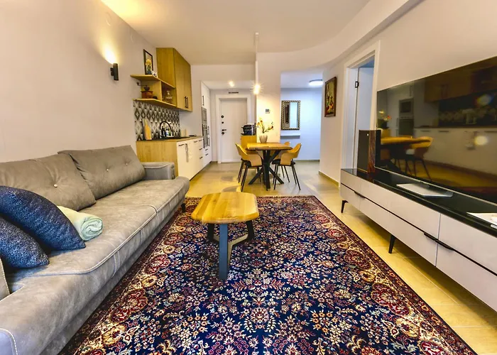 Next To The Lift Downtown 아파트 반스코