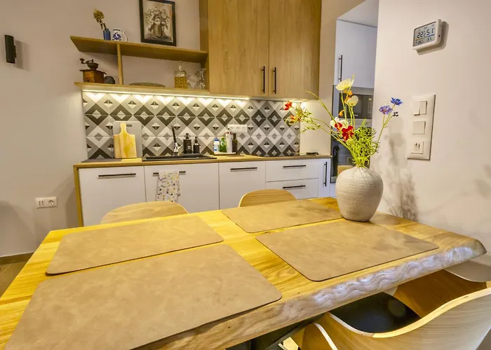 Next To The Lift Downtown 아파트 반스코